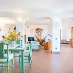 Villa La Casa Dell'ingegnere, Chia A Piedi, Vista Mare *