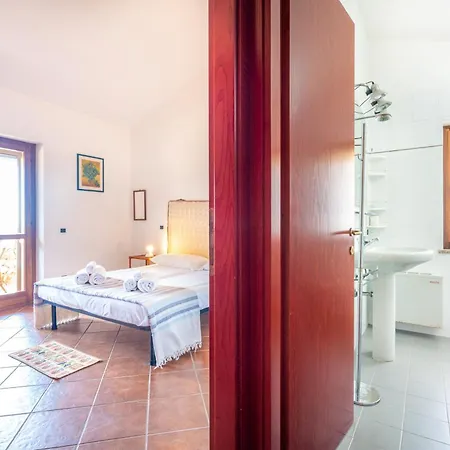 Villa La Casa Dell'ingegnere, Chia A Piedi, Vista Mare *