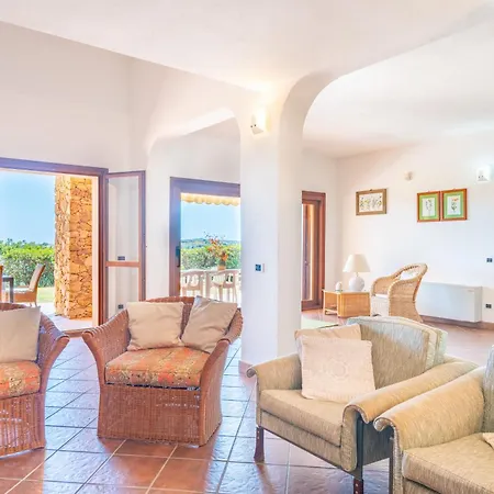 Villa La Casa Dell'ingegnere, Chia A Piedi, Vista Mare *