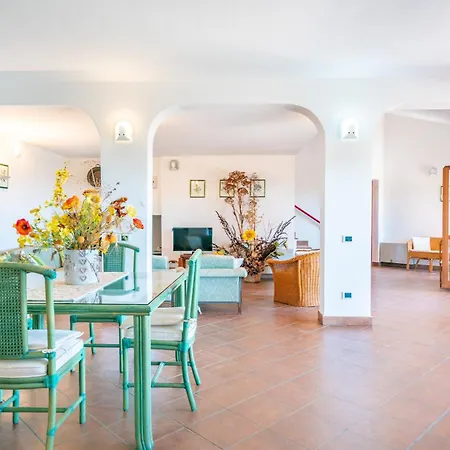 Villa La Casa Dell'ingegnere, Chia A Piedi, Vista Mare *