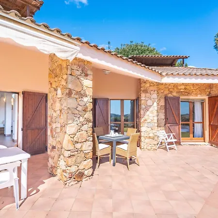 Villa La Casa Dell'ingegnere, Chia A Piedi, Vista Mare