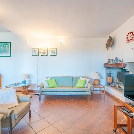 Villa La Casa Dell'ingegnere, Chia A Piedi, Vista Mare *