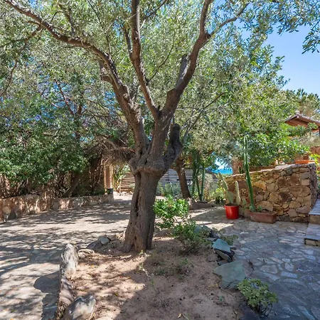 Villa La Casa Dell'ingegnere, Chia A Piedi, Vista Mare *